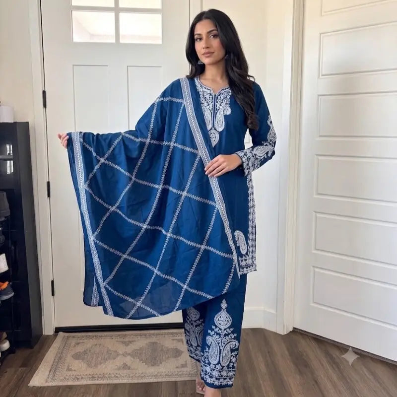 Women's Elegant Ethnic Kurta Set with Embroidered Floral Details and Sheer Mesh Dupatta Stylish Three-Piece Traditional Suit for Festivals and Weddings Size 44