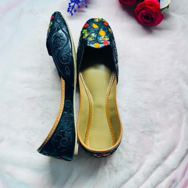 Floral Embroidered Jutti Elegant Handcrafted Ethnic Flats | Perfect for Weddings & Festive Wear