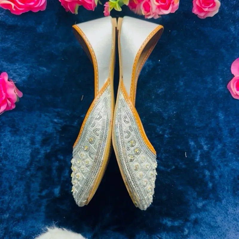 Women’s Punjabi Jutti - Silver Embroidered Mojari - Comfortable Wedding Shoes for Bridesmaids & Festivals - Traditional Indian Footwear