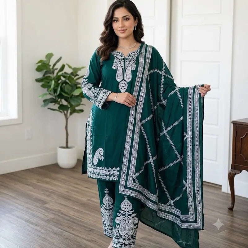Women's Elegant Ethnic Kurta Set with Embroidered Floral Details and Sheer Mesh Dupatta Stylish Three-Piece Traditional Suit for Festivals and Weddings Size 44