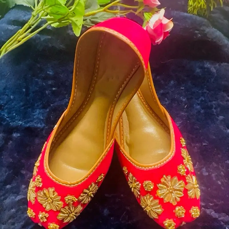 Handmade Pink Punjabi Jutti | Embroidered Ethnic Mojari Flats for Women | Festive & Wedding Traditional Footwear