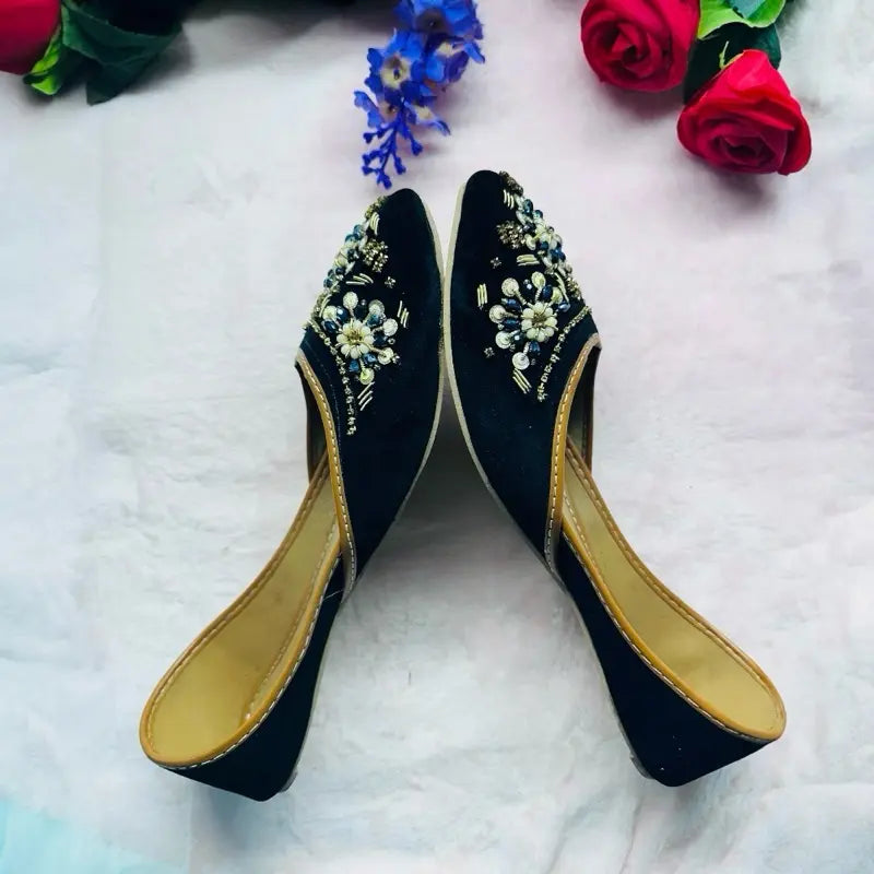 Vintage Glam Black Velvet Juttis | Premium Hand-Embroidered Ethnic Flats | Perfect for Weddings & Mehendi | Boho-Chic Traditional Footwear