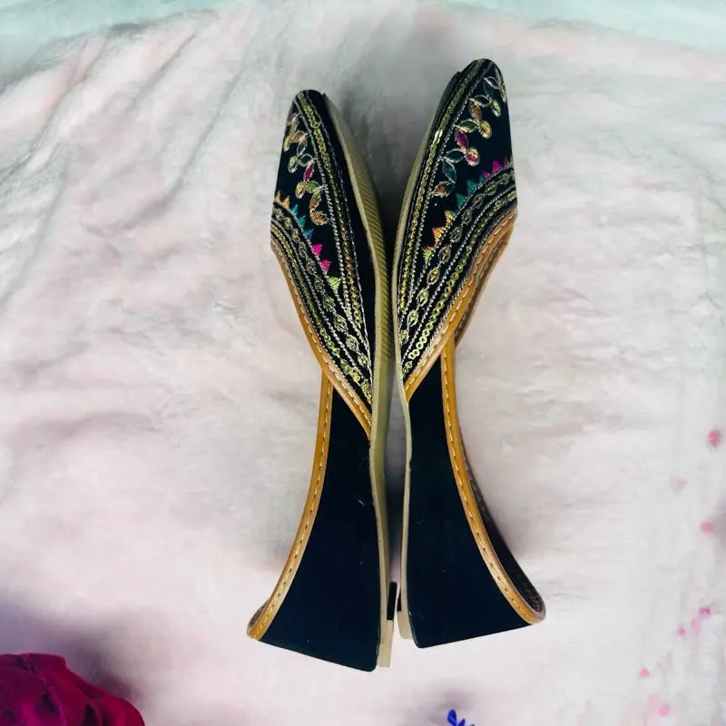 Handmade Velvet Punjabi Jutti – Traditional Ethnic Mojari with Gold Embroidery & Sequin Detail – Festive Wedding Footwear