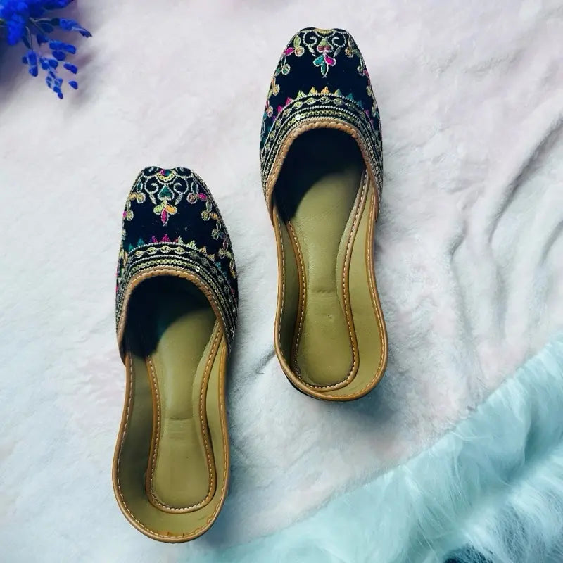 Handmade Velvet Punjabi Jutti – Traditional Ethnic Mojari with Gold Embroidery & Sequin Detail – Festive Wedding Footwear