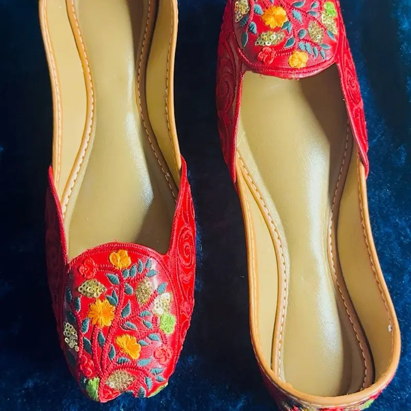 Handmade Red Punjabi Jutti - Embroidered Floral Khussa Flats for Women - Ethnic Indian/Pakistani Wedding & Party Wear Shoes Footwear