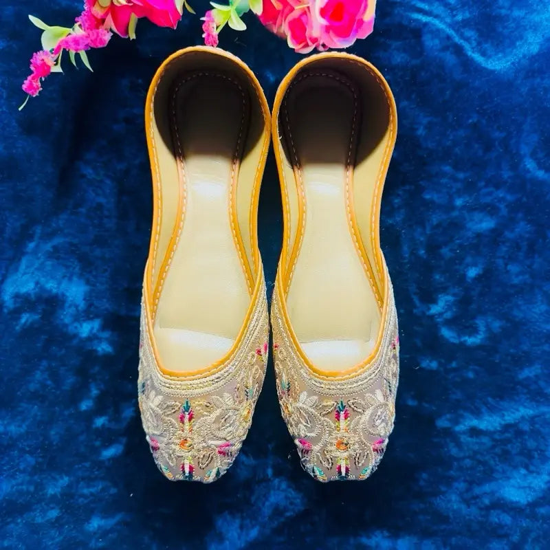 Premium leather Embroidered Punjabi Jutti | Traditional Handcrafted for Women | Ethnic Wedding & Party Wear Flat Shoes