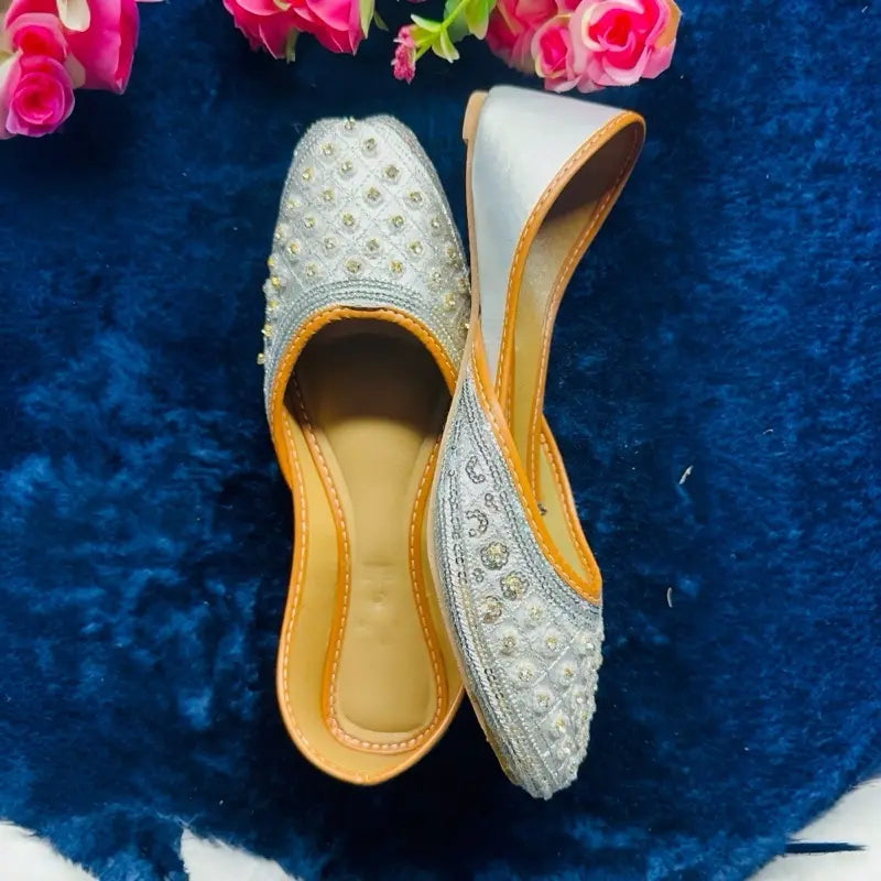Women’s Punjabi Jutti - Silver Embroidered Mojari - Comfortable Wedding Shoes for Bridesmaids & Festivals - Traditional Indian Footwear