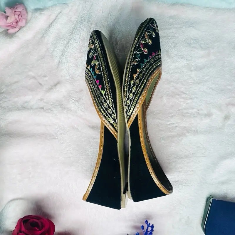 Handmade Velvet Punjabi Jutti – Traditional Ethnic Mojari with Gold Embroidery & Sequin Detail – Festive Wedding Footwear