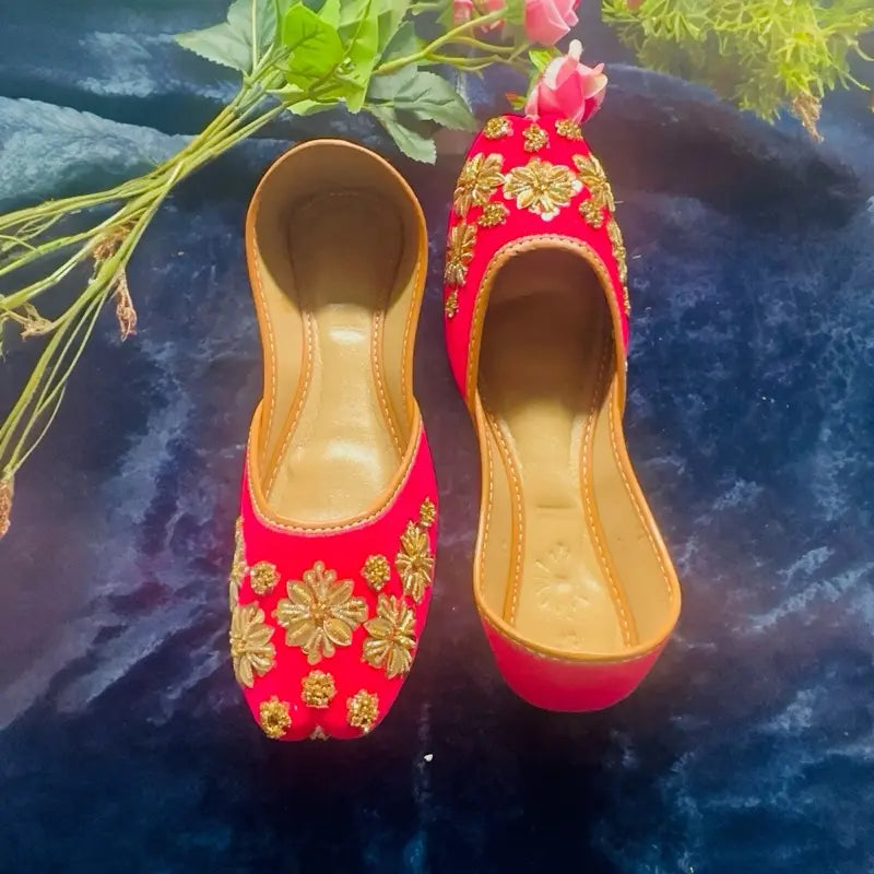 Handmade Pink Punjabi Jutti | Embroidered Ethnic Mojari Flats for Women | Festive & Wedding Traditional Footwear